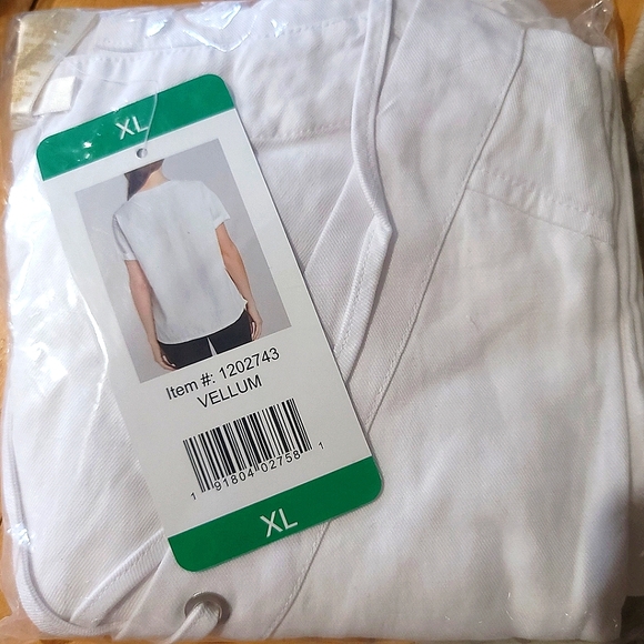 MattyM NWT White Linen Blend Pullover Laced V-neck T-Shirt Blouse - SIZE LG • XL - Picture 4 of 4